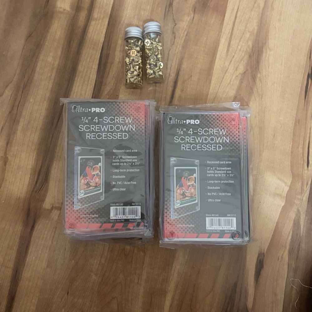 Ultra Pro 4-Screw Screwdown Card Holder